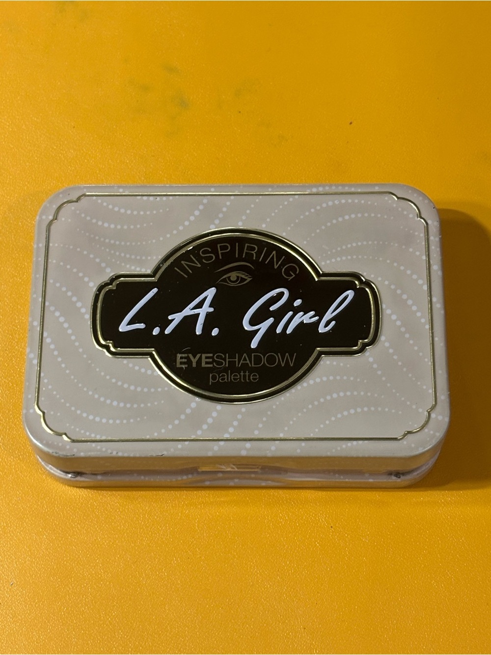 LA Girl Inspiring Eyeshadow Palette - Beige Cream